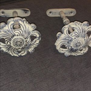 Flowered Curtain Holdbacks